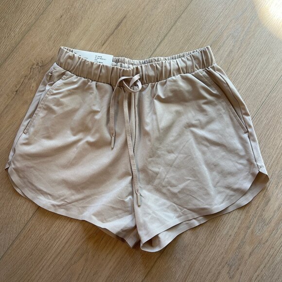 (NEW) Uniqlo Ultra Stretch Active Airy Shorts - Picture 1 of 6